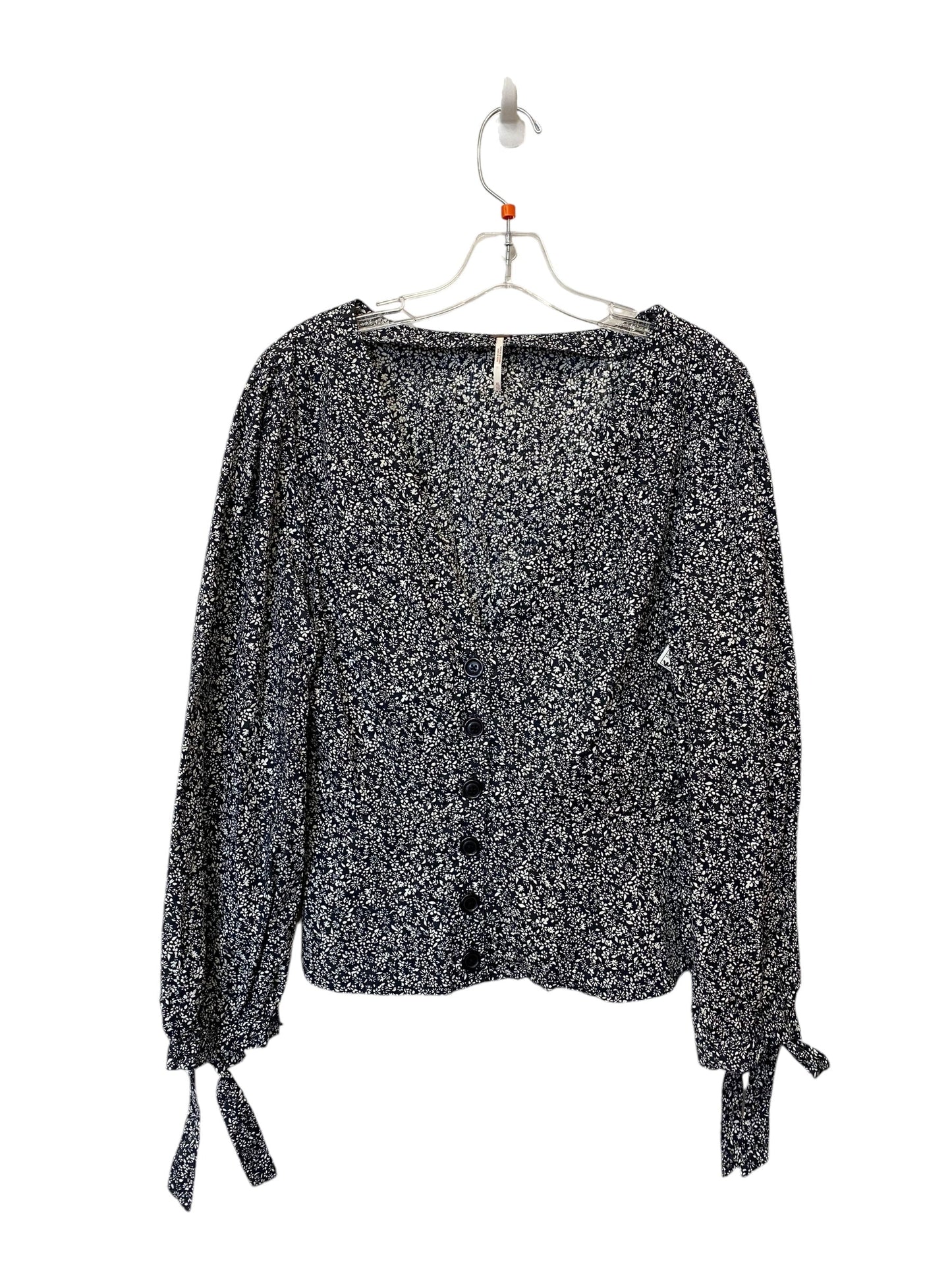 Top Long Sleeve By Free People In Black & White, Size: Xl