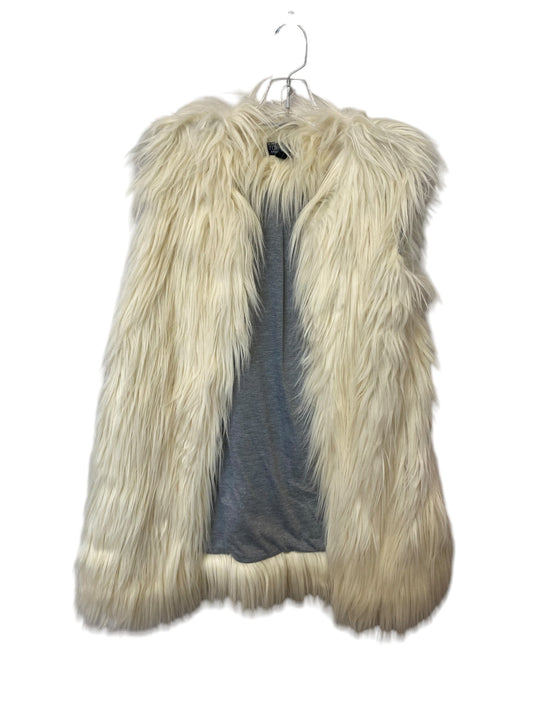 Vest Faux Fur & Sherpa By Top Shop In Cream, Size: 6