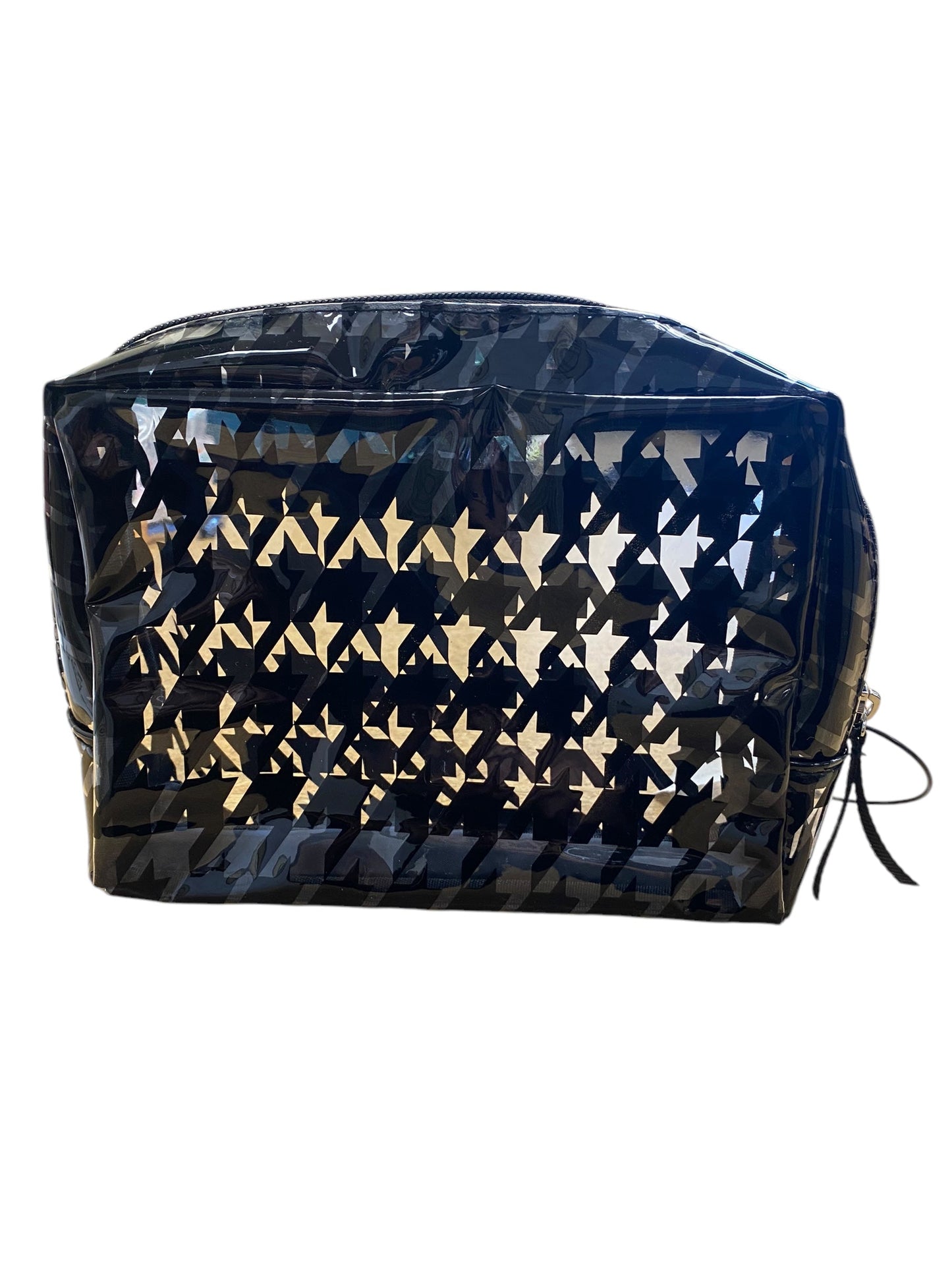 Makeup Bag By Clothes Mentor, Size: Medium