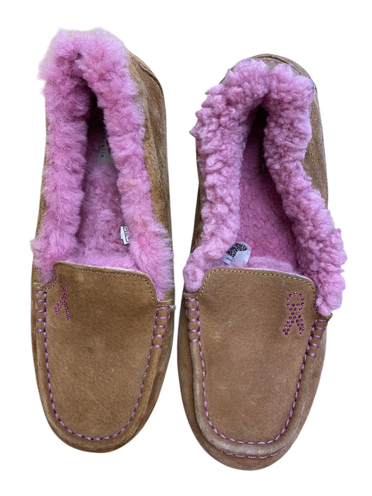 Shoes Flats By Ugg In Brown & Pink, Size: 9