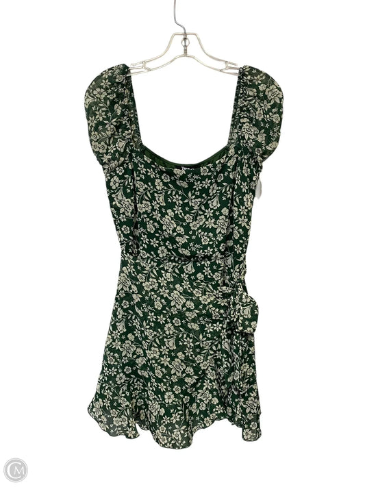 Dress Casual Short By Trixxi In Green, Size: M