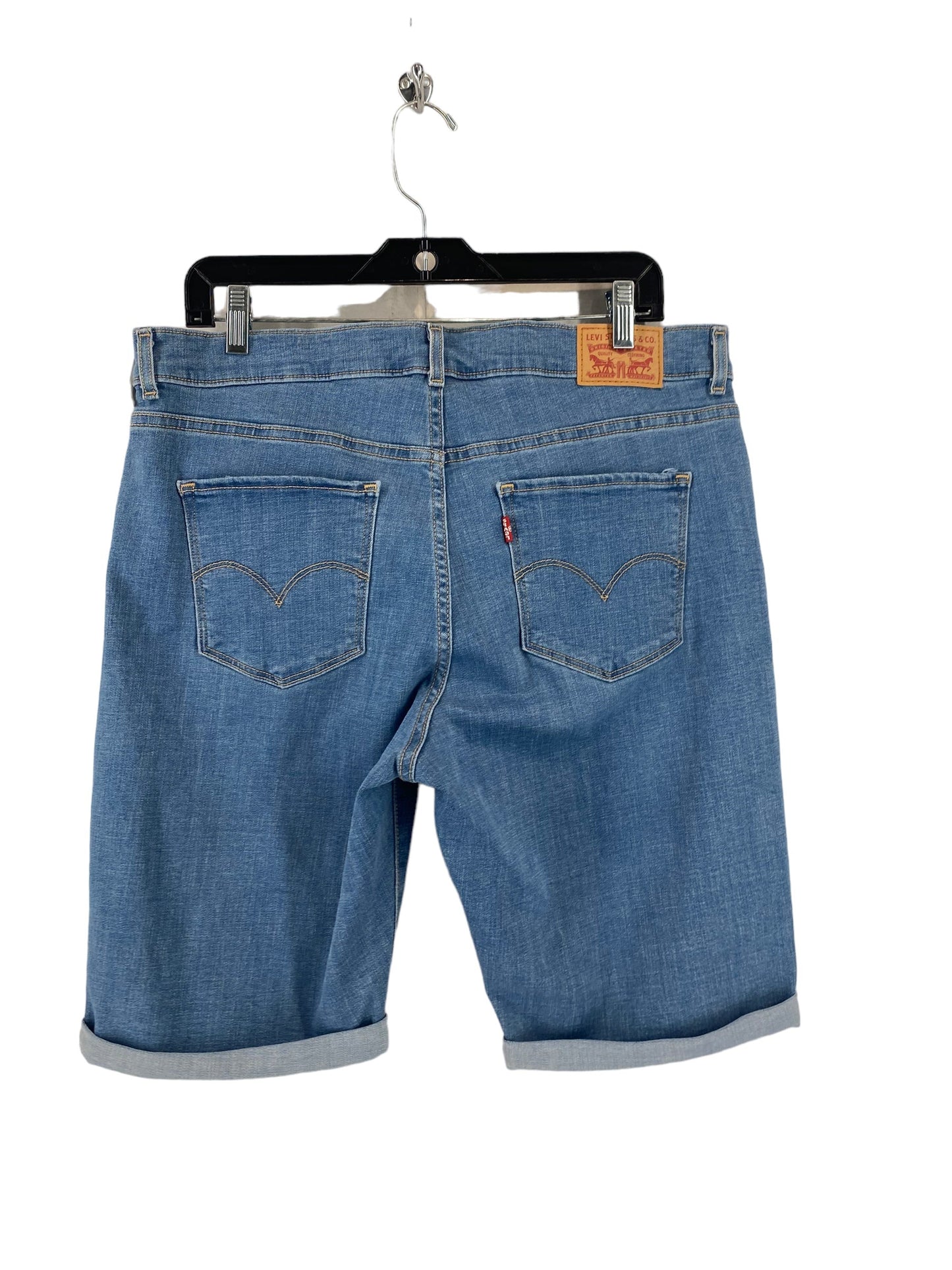 Shorts By Levis  Size: 32