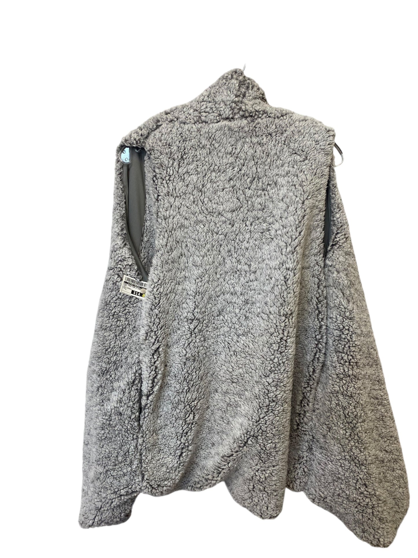 Vest Faux Fur & Sherpa By Clothes Mentor In Grey, Size: L