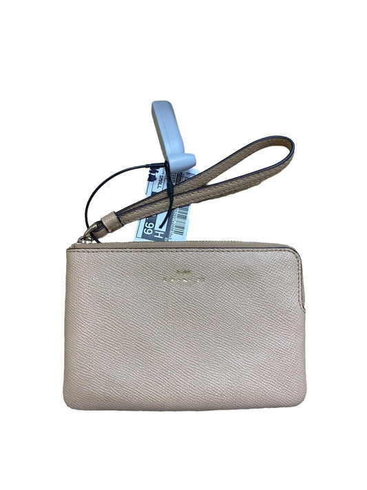 Wristlet By Coach, Size: Small