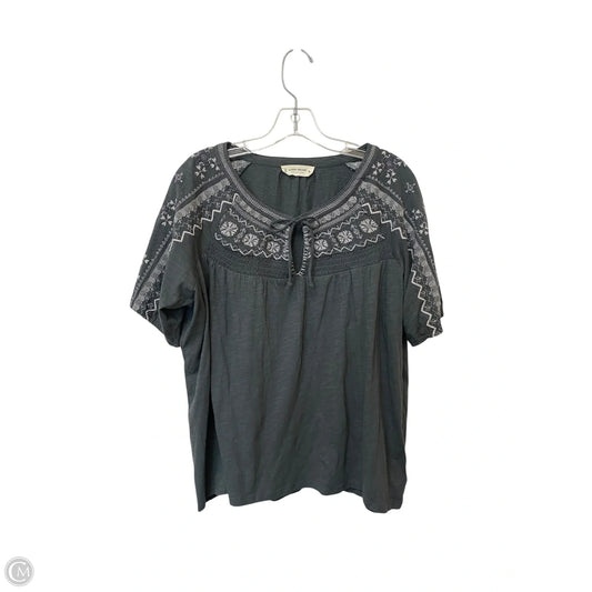 Top Short Sleeve By Lucky Brand In Grey, Size: Xl