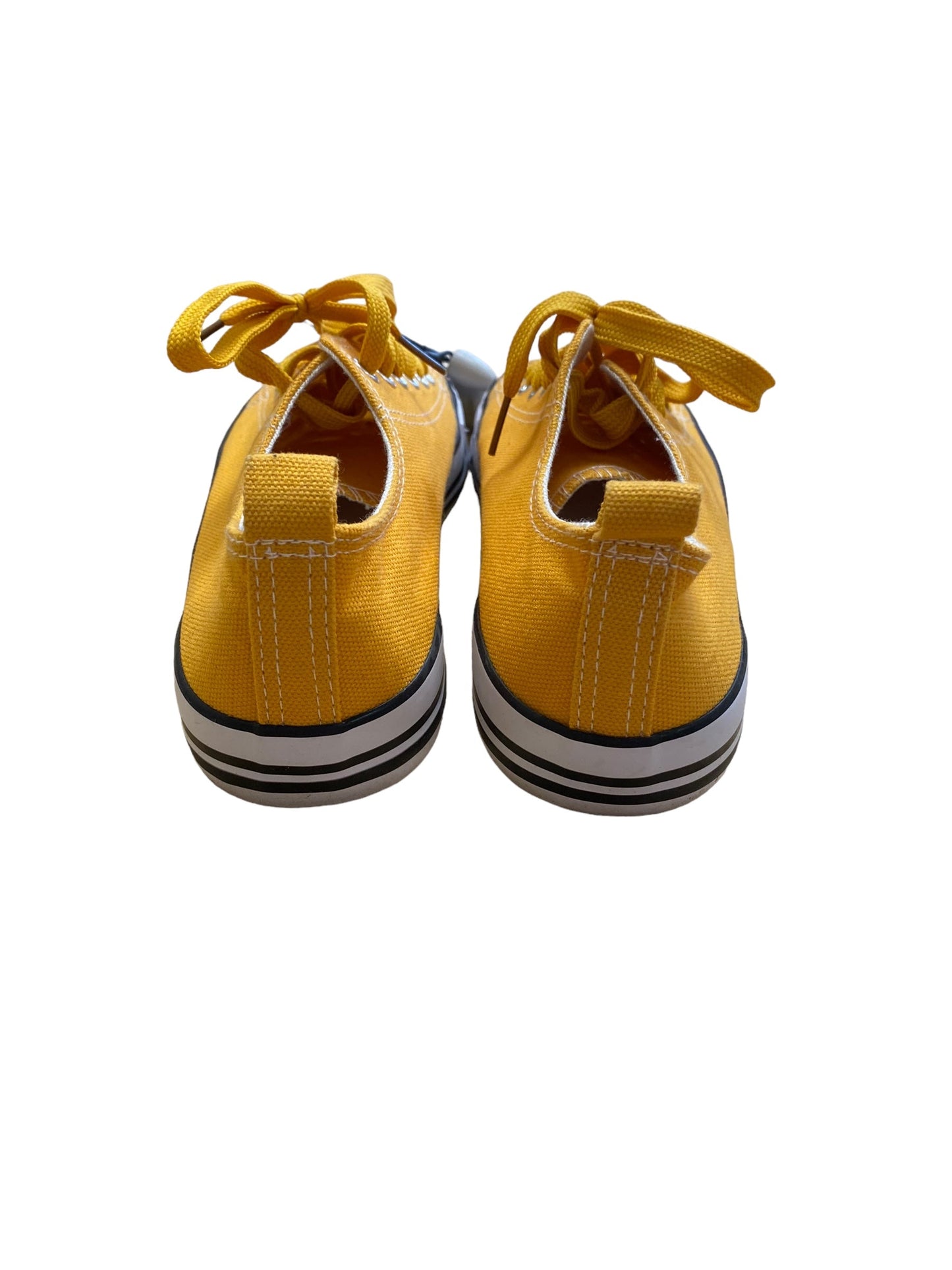 Yellow Shoes Flats Clothes Mentor, Size 8