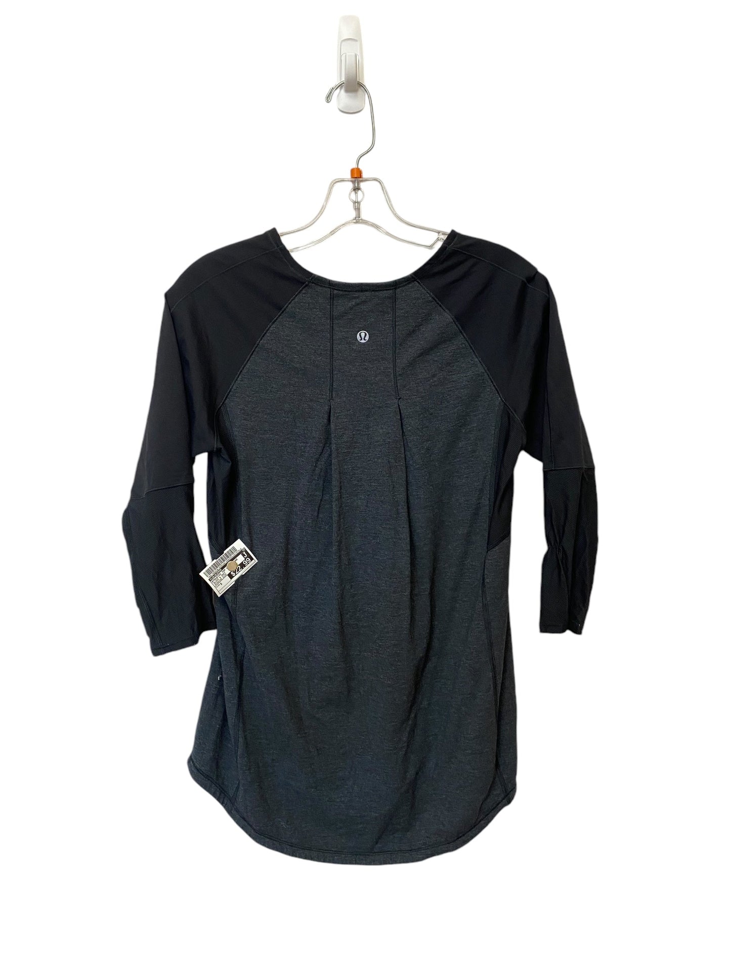 Athletic Top Long Sleeve Collar By Lululemon In Black & Grey, Size: S