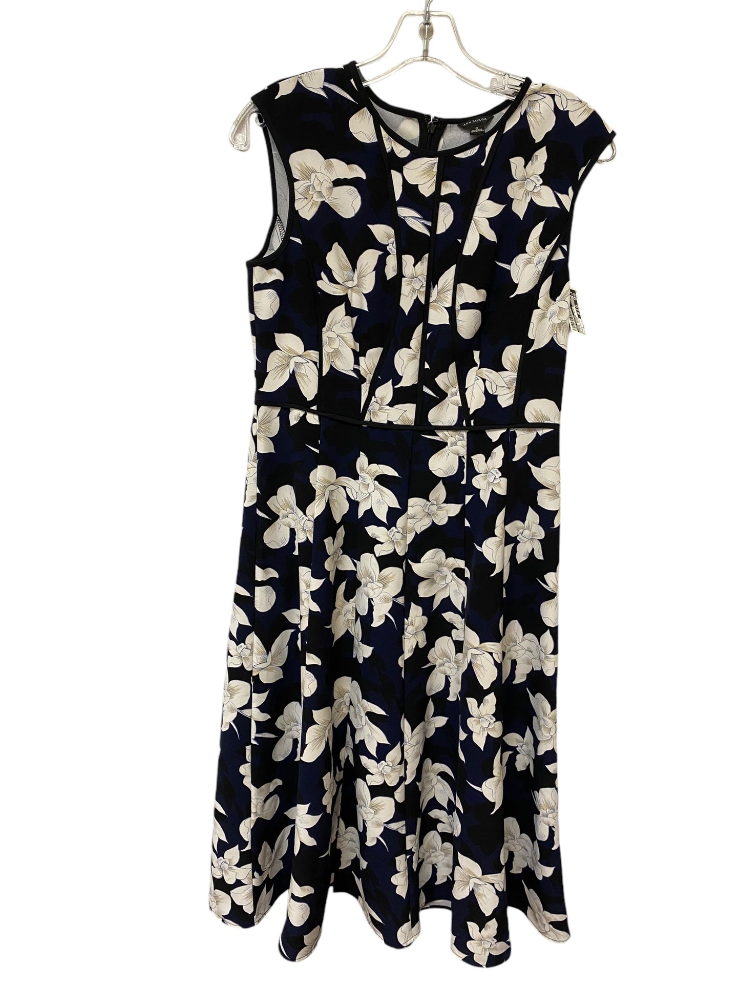 Dress Casual Midi By Ann Taylor In Floral Print, Size: 4