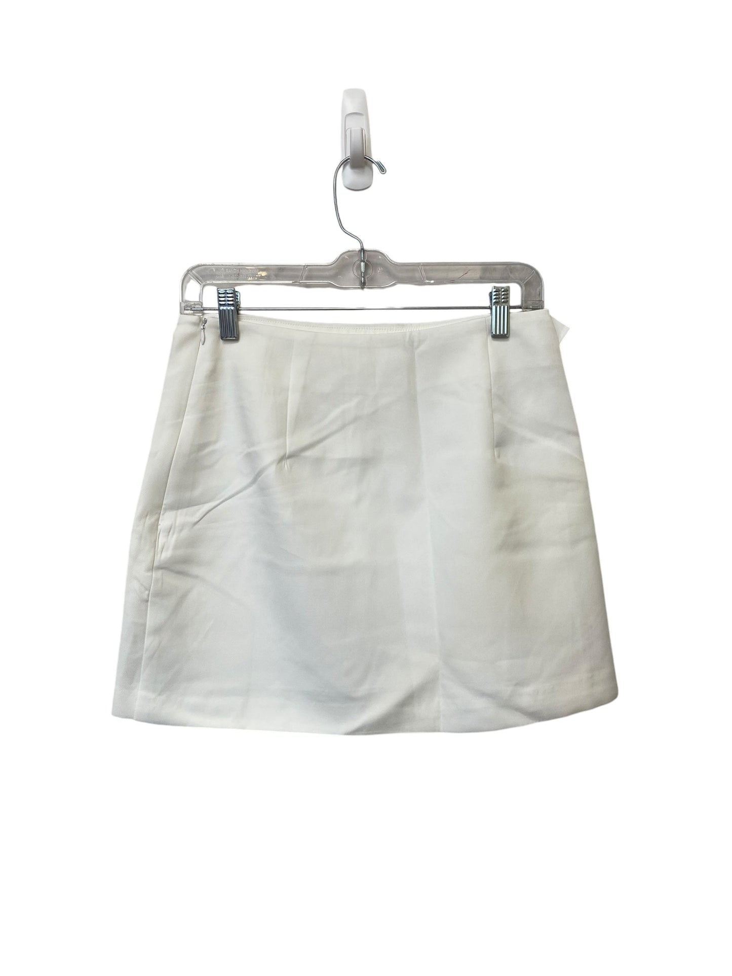 Skirt Mini & Short By Clothes Mentor In White, Size: M