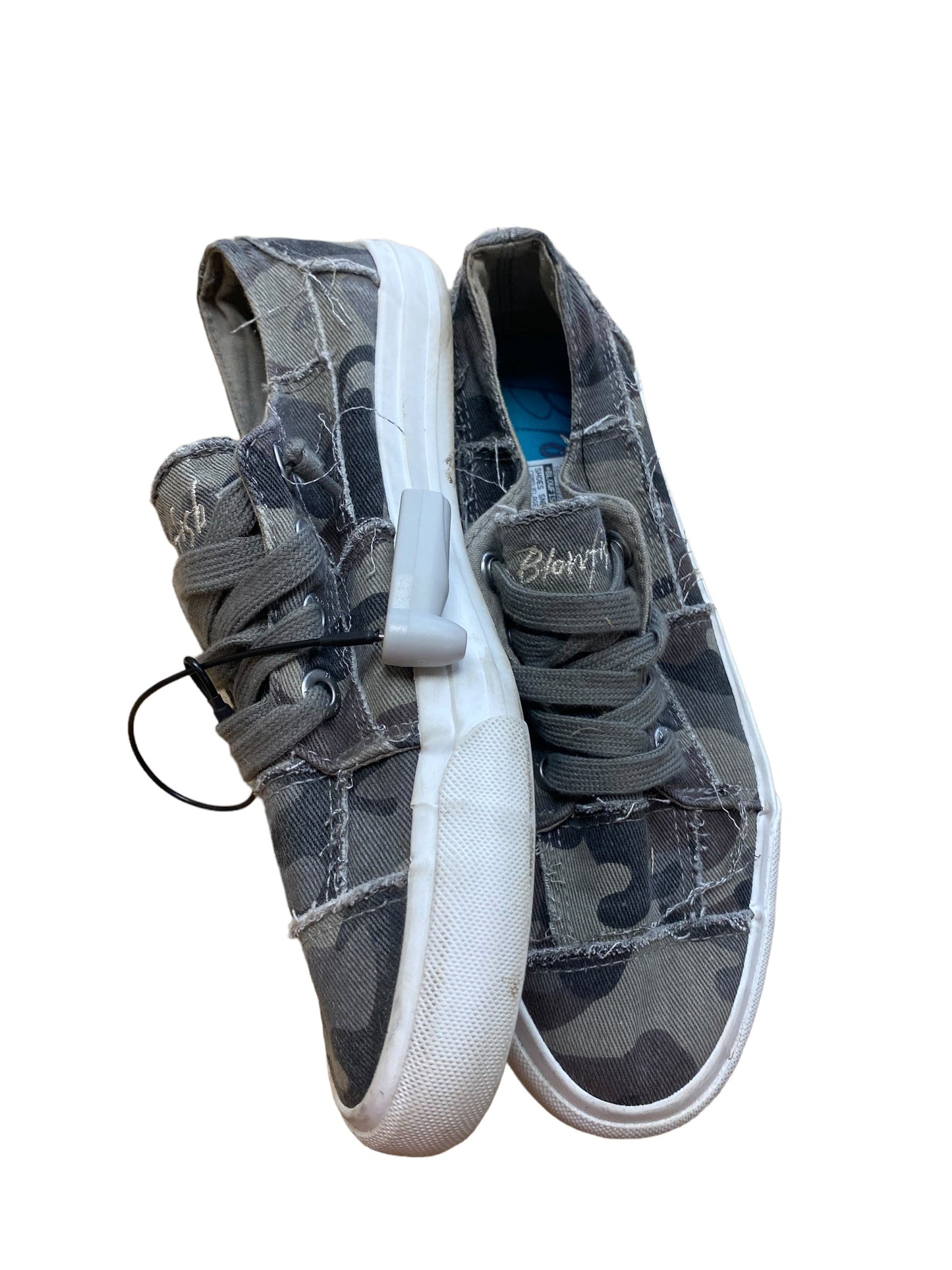 Camouflage Print Shoes Sneakers Blowfish, Size 7