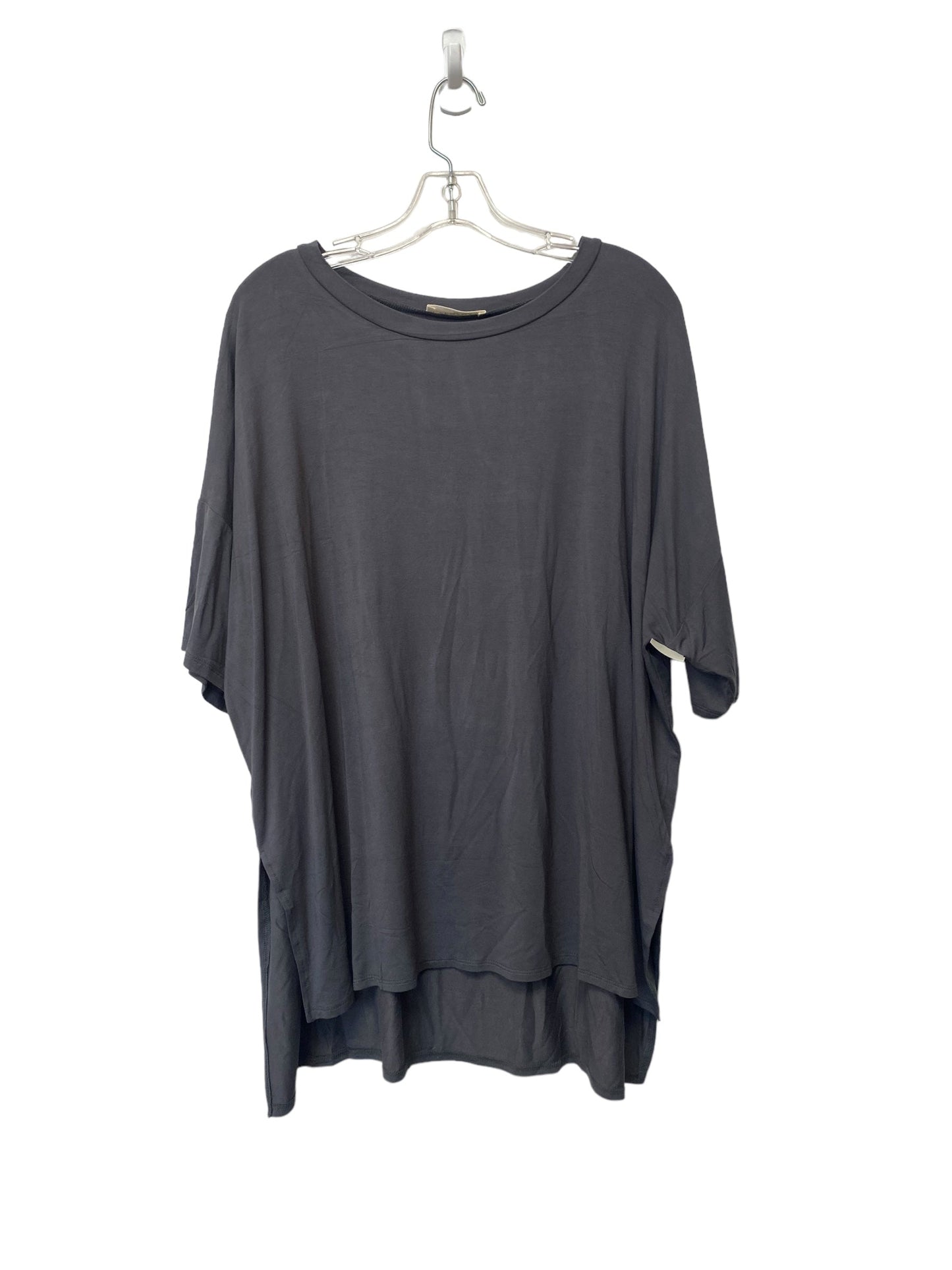Grey Top Short Sleeve Basic Zenana Outfitters, Size M