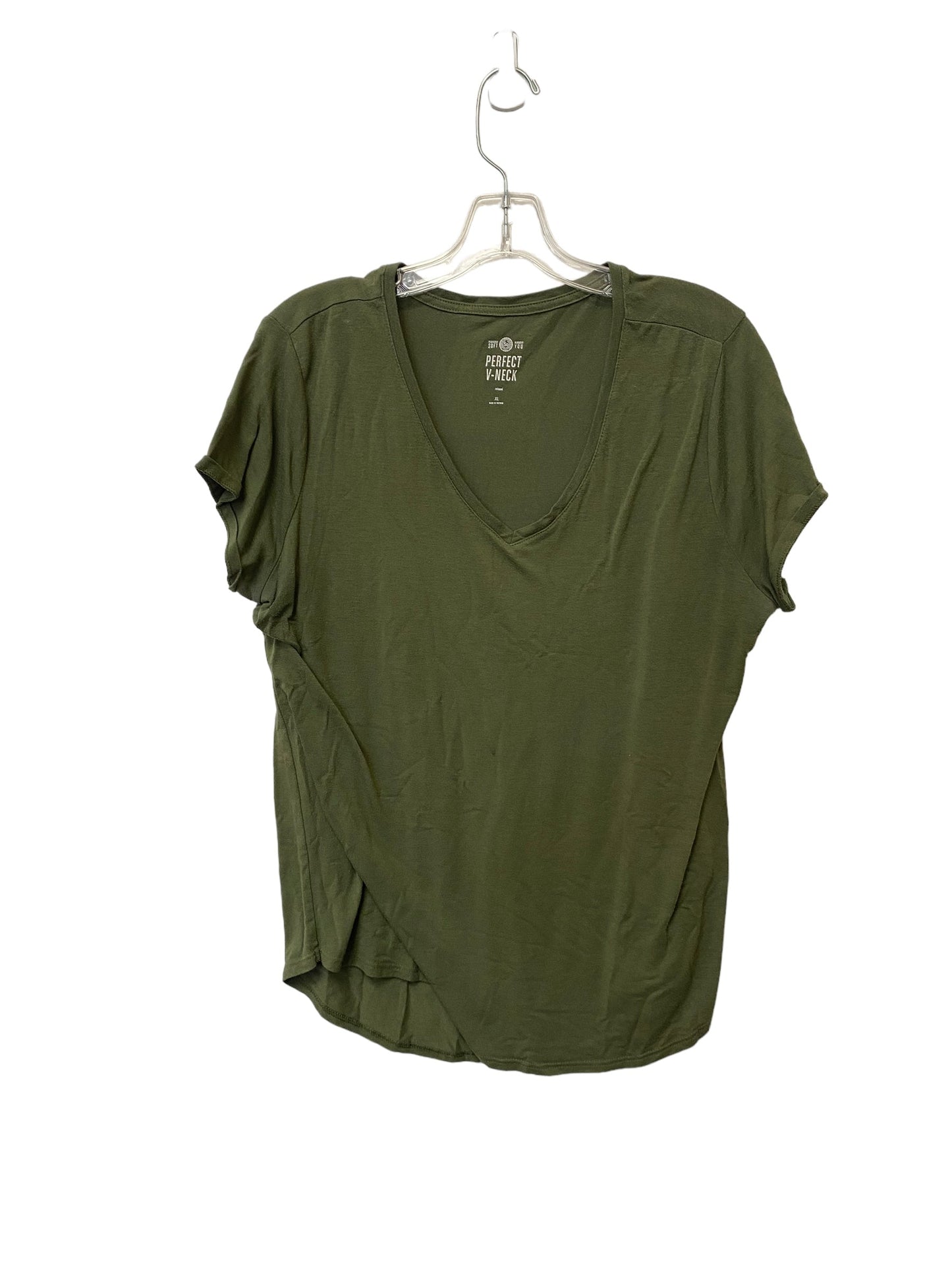 Top Short Sleeve Basic By Clothes Mentor  Size: Xl