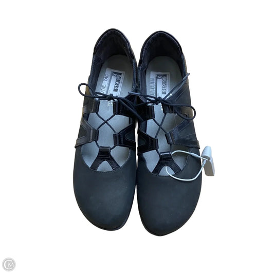 Shoes Flats By Naot In Black, Size: 10