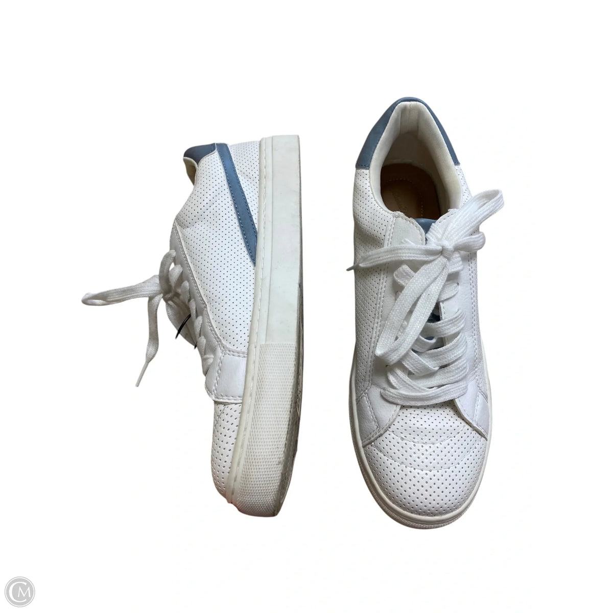 Shoes Sneakers By Universal Thread In White, Size: 9