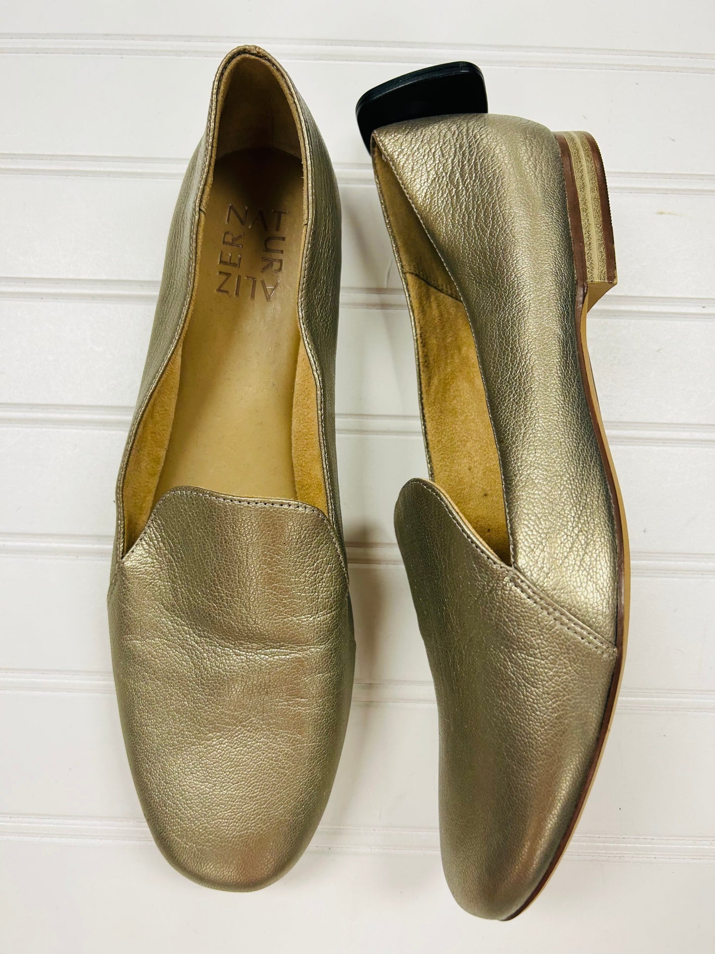 Shoes Flats By Naturalizer In Gold, Size: 9