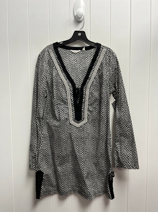 Tunic Long Sleeve By Athleta In Black & White, Size: M