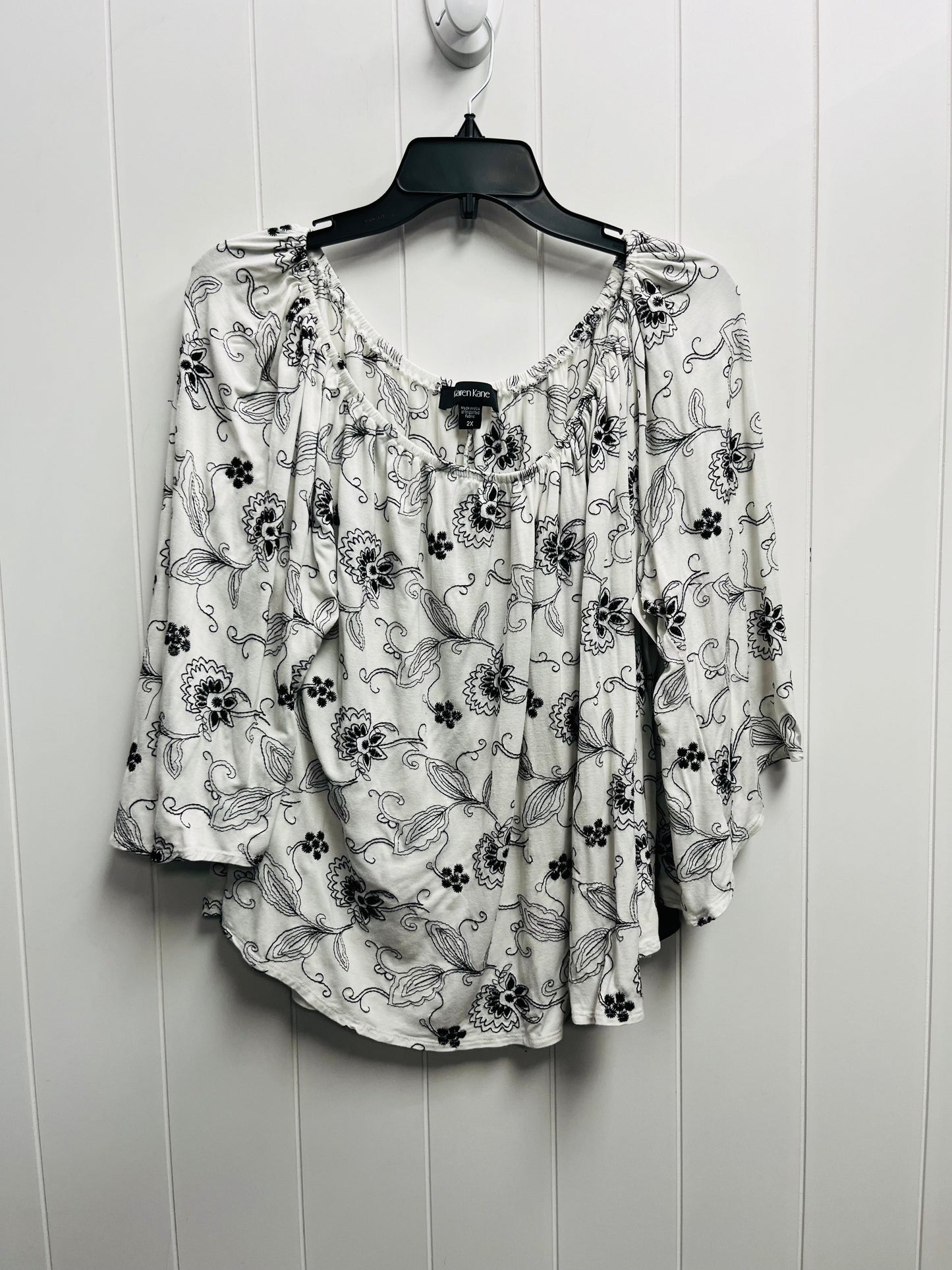 Top Long Sleeve By Karen Kane In Black & White, Size: 2x