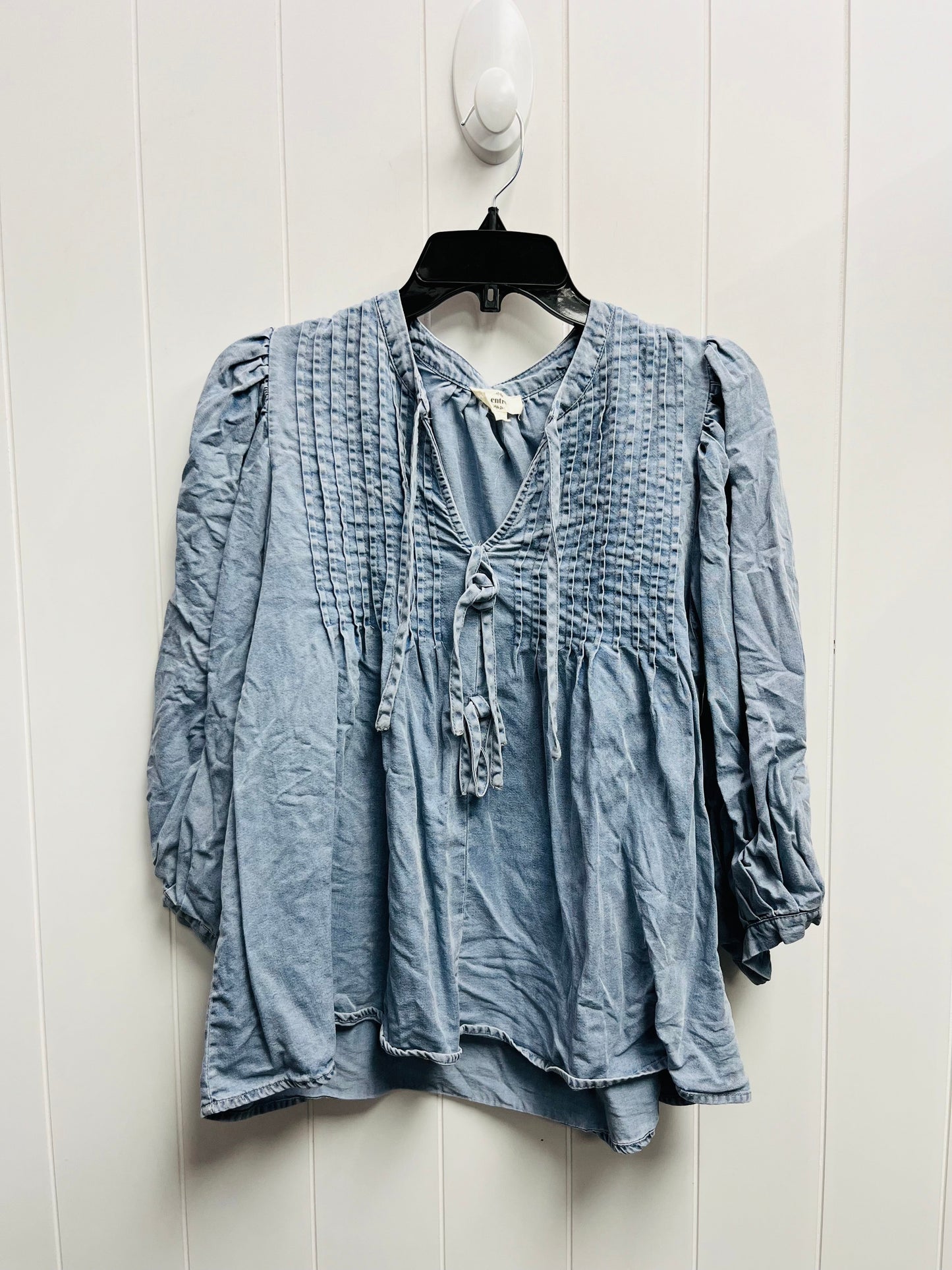 Top Long Sleeve By Entro In Blue Denim, Size: L