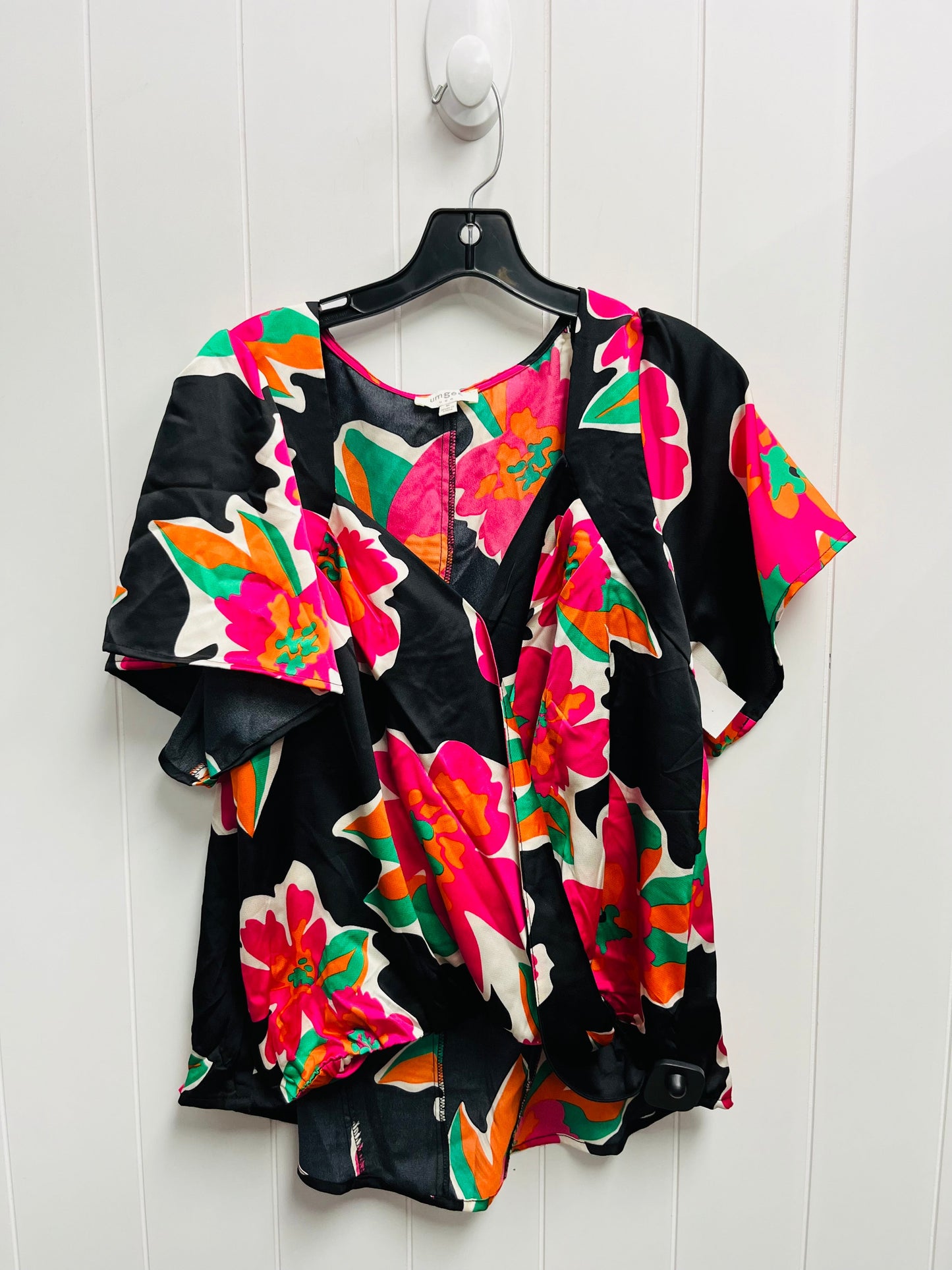 Blouse Short Sleeve By Umgee In Black & Pink, Size: M