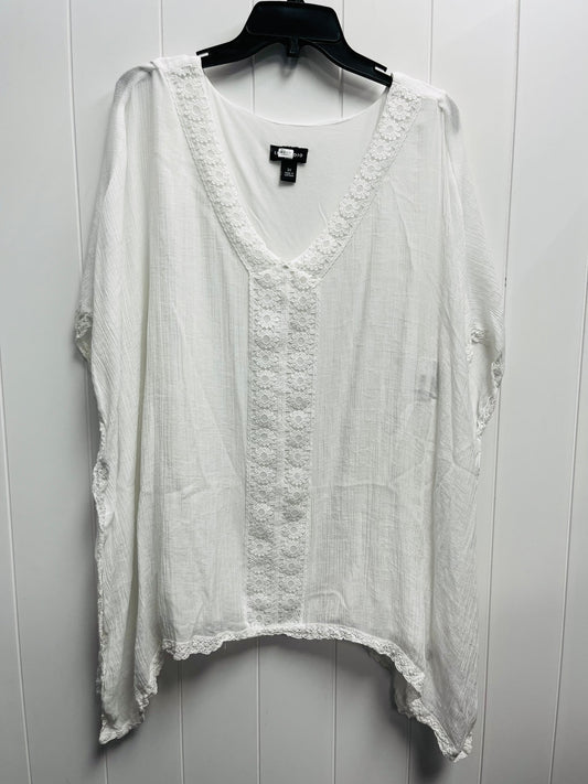 Top Short Sleeve By In Studio In White, Size: 3x