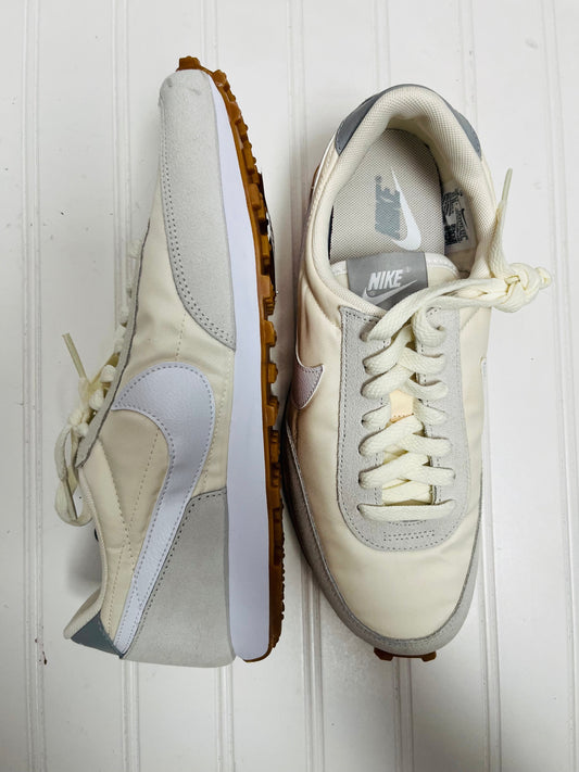 Shoes Athletic By Nike In Cream, Size: 9