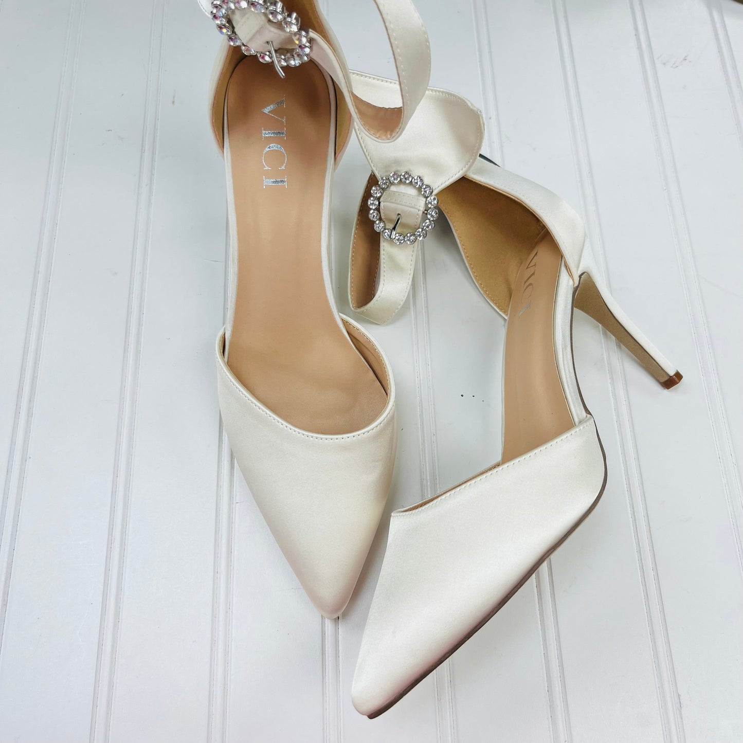 Shoes Heels Stiletto By Vici In White, Size: 8.5