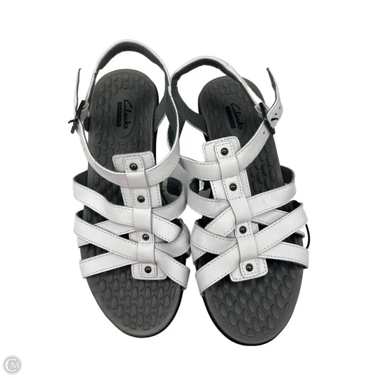 Sandals Flats By Clarks In White, Size: 8