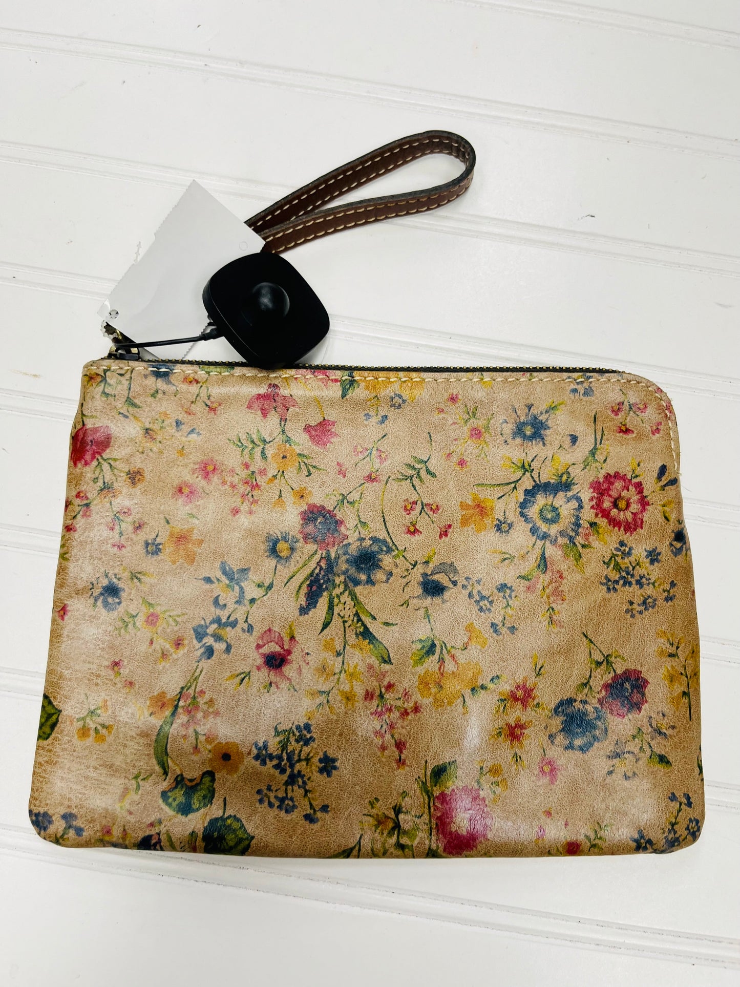 Wristlet Designer By Patricia Nash, Size: Medium