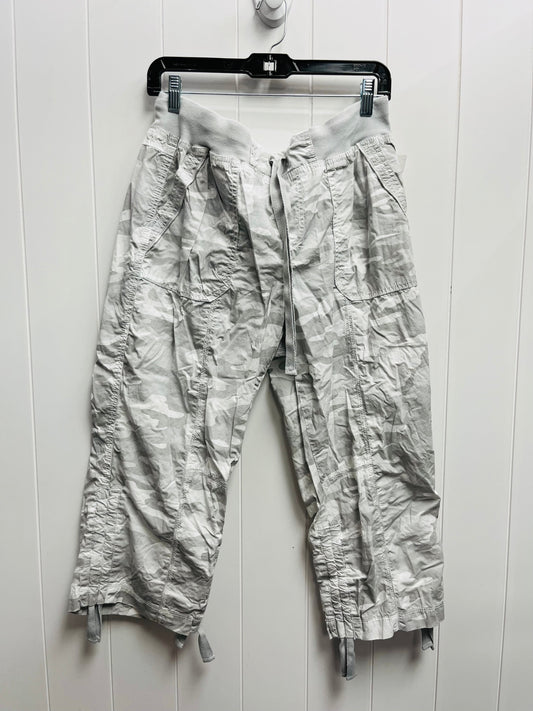 Capris By Calvin Klein In Grey, Size: L