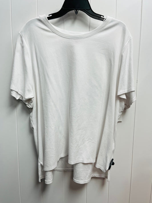 Top Short Sleeve By Vince Camuto In White, Size: 3x