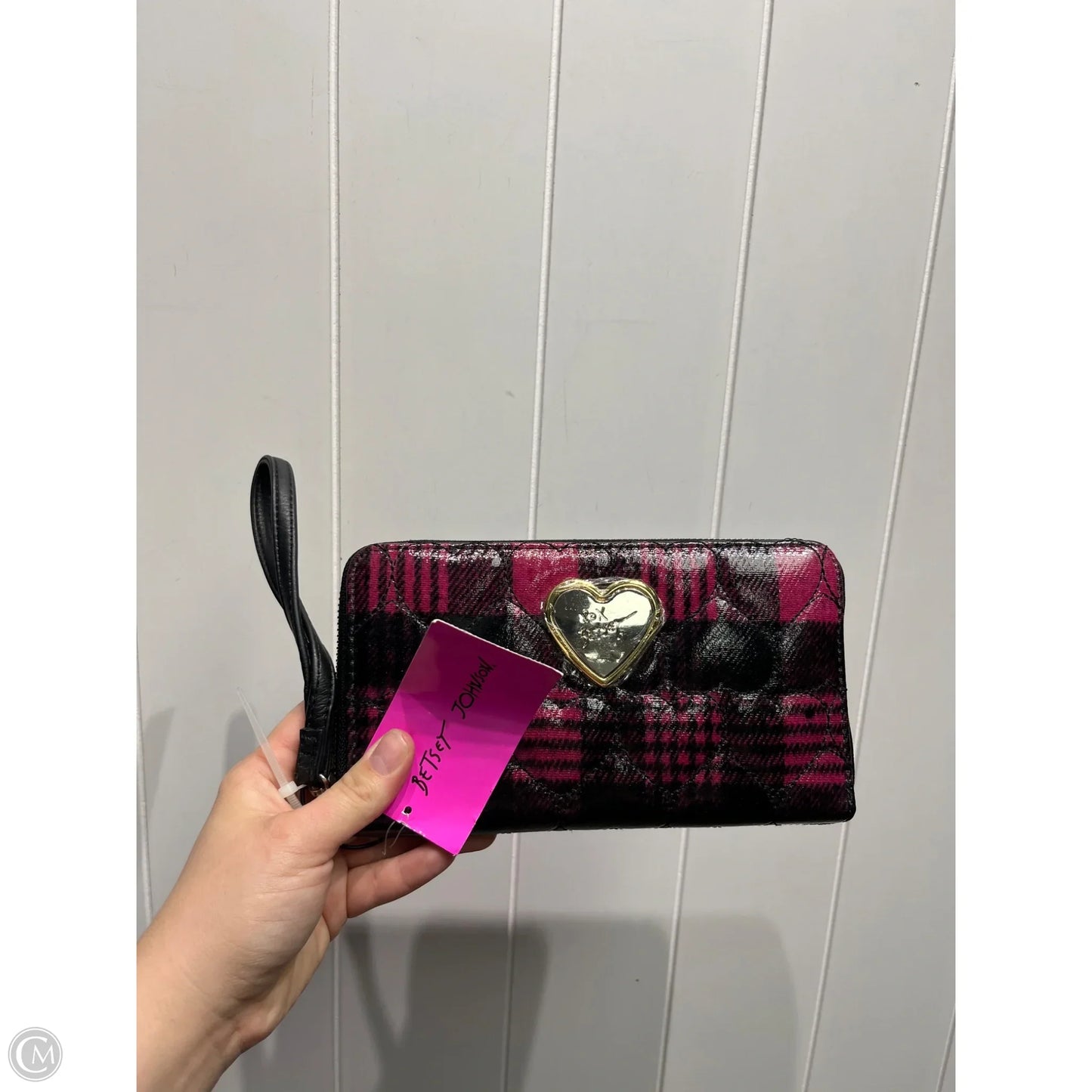 Wristlet By Betsey Johnson, Size: Large