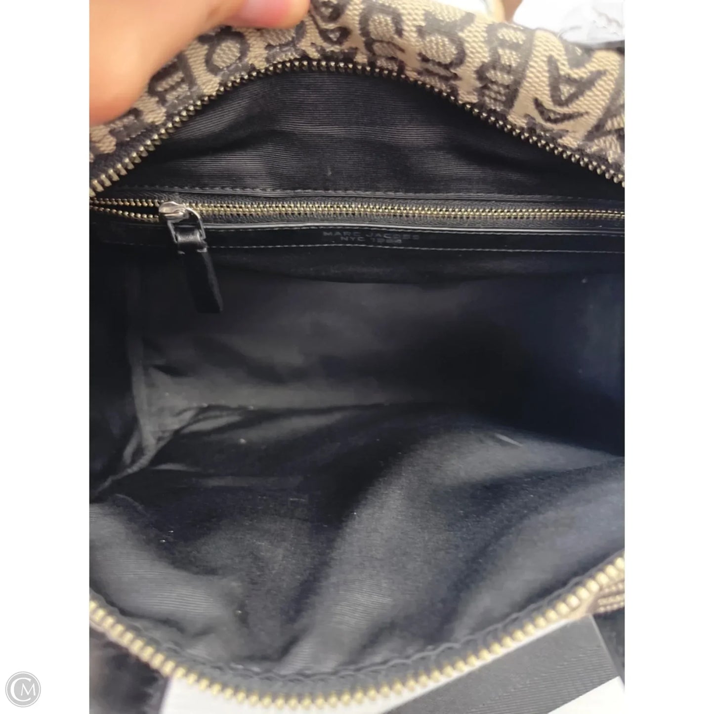 Crossbody Luxury Designer By Marc Jacobs, Size: Medium