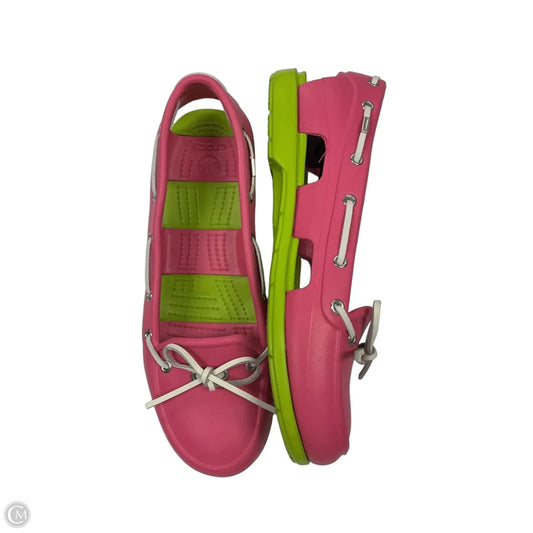 Shoes Flats By Crocs In Green & Pink, Size: 9