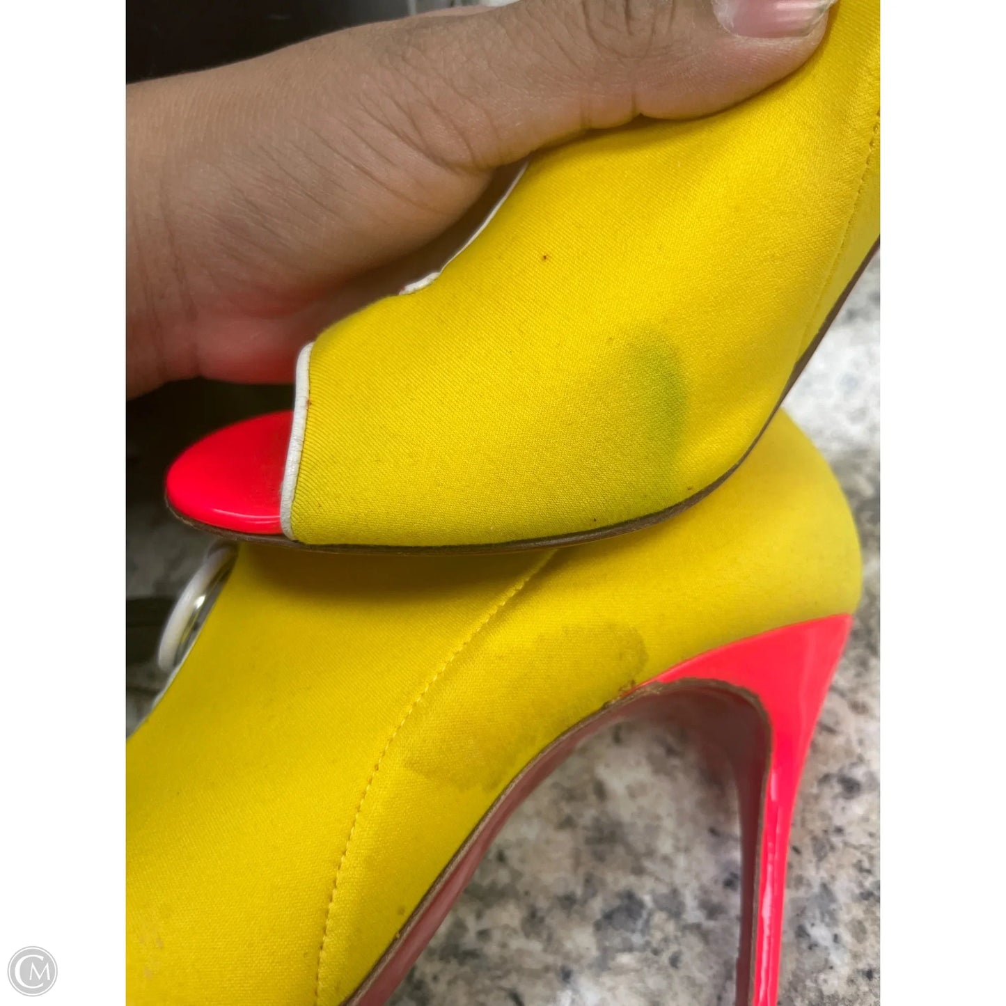 Shoes Luxury Designer By Christian Louboutin In Yellow, Size: 8.5