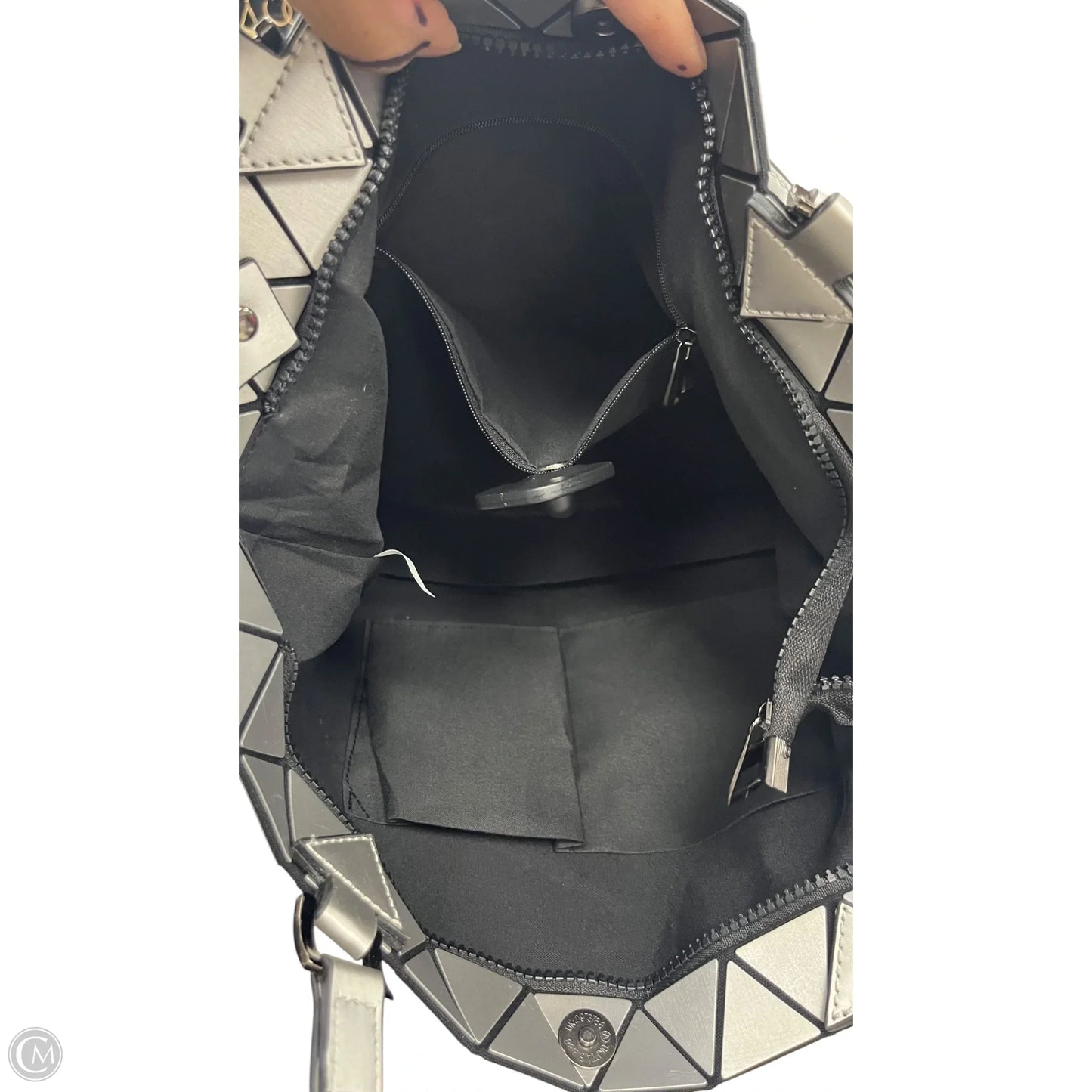 Handbag By Clothes Mentor, Size: Medium
