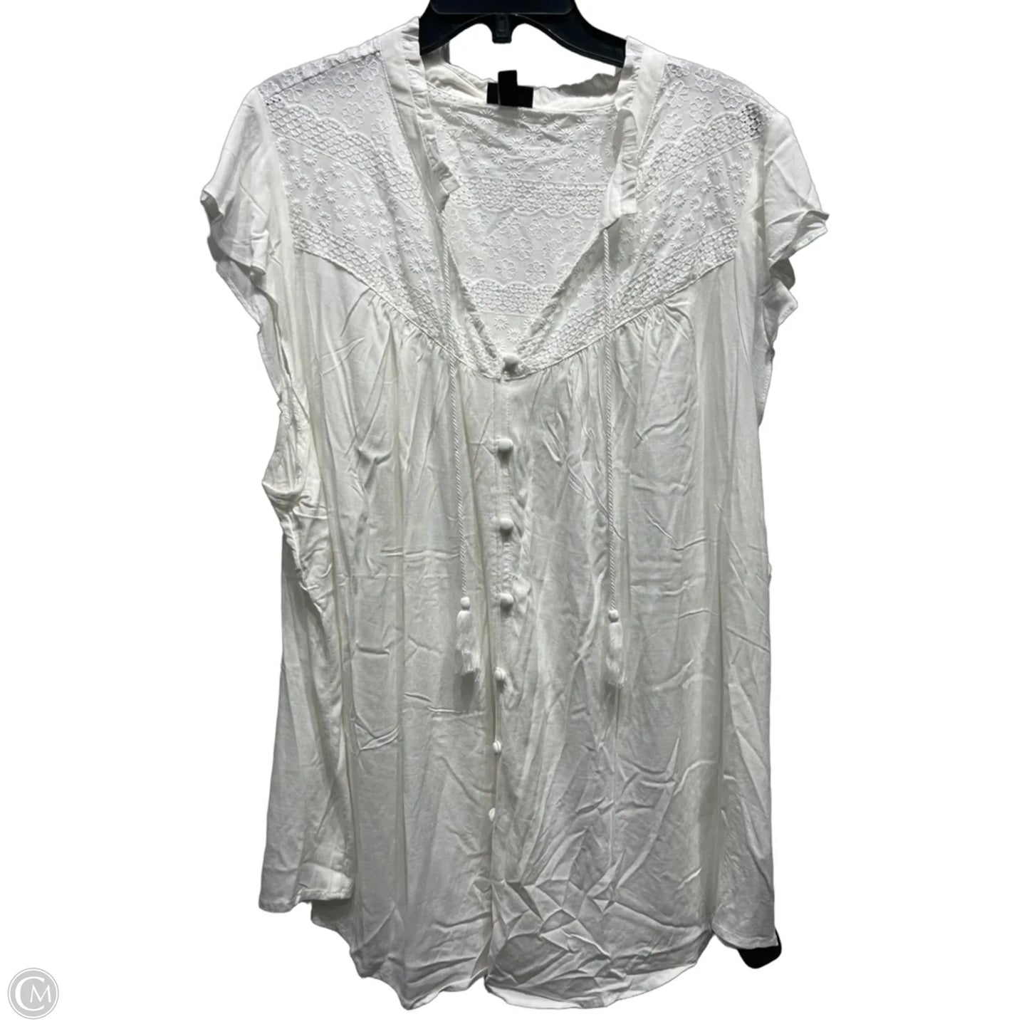 Top Short Sleeve By Torrid In White, Size: 4x