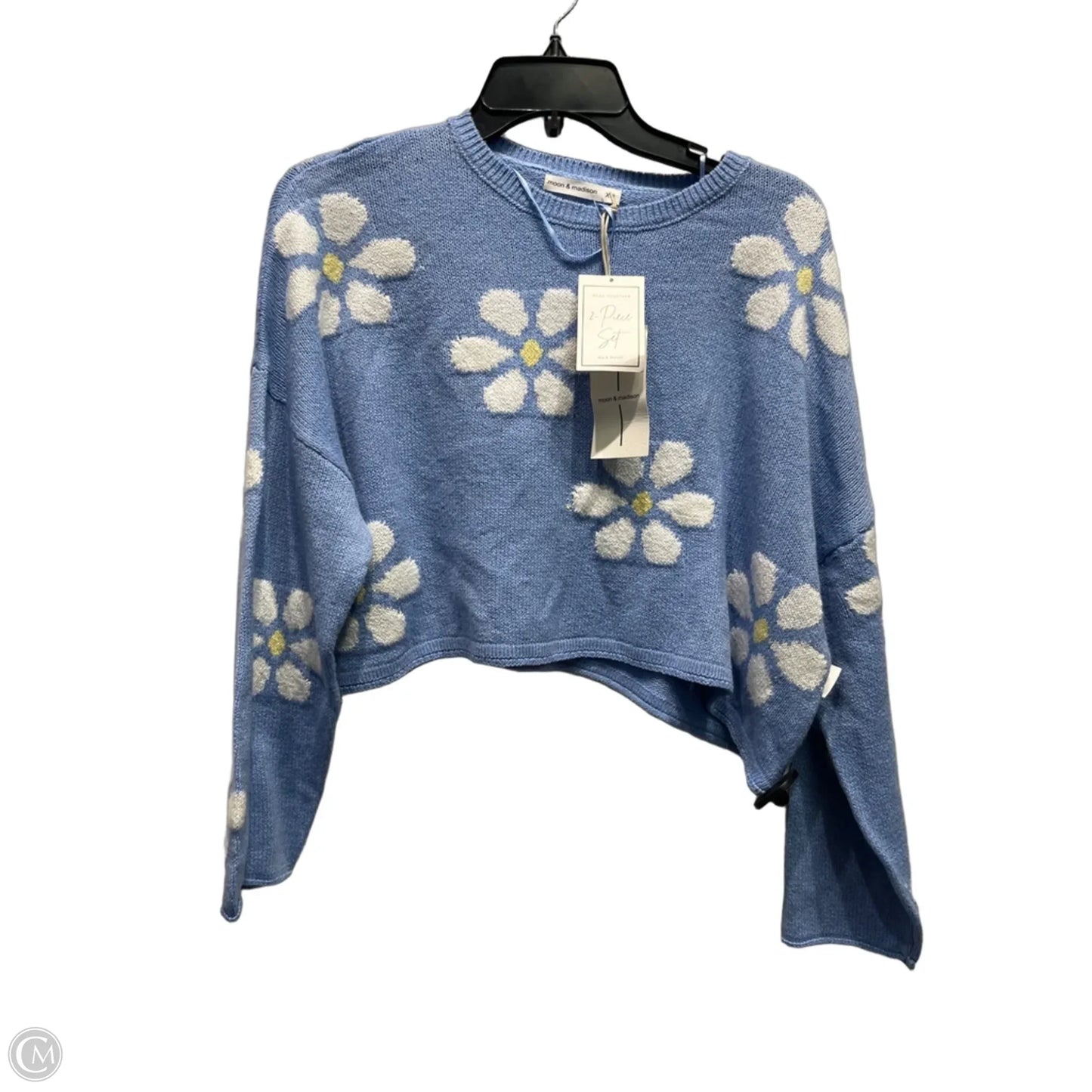 Sweater By Moon And Madison In Blue & White, Size: Xs
