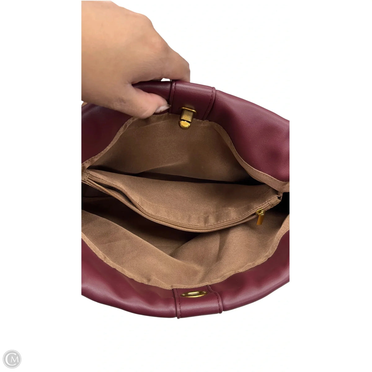 Crossbody By Clothes Mentor, Size: Medium