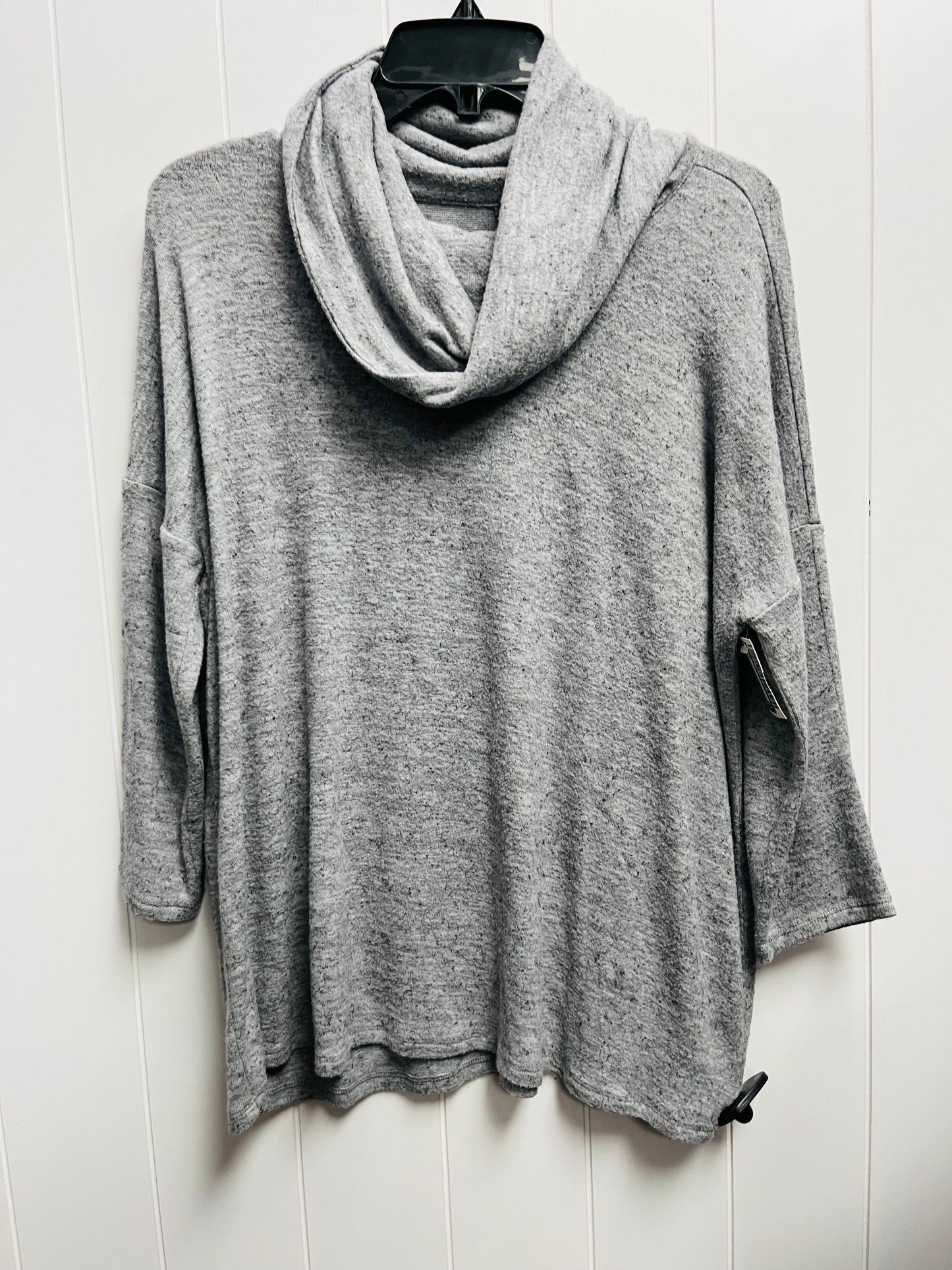 Top Long Sleeve By Chicos In Grey, Size: S