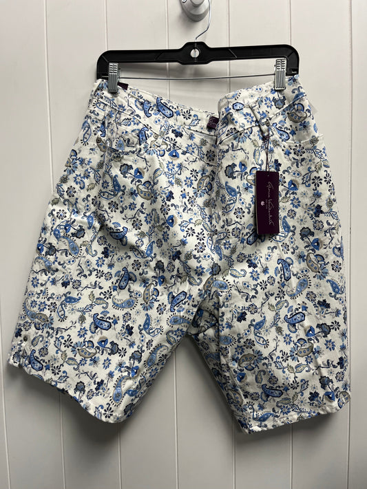 Blue & White Shorts Gloria Vanderbilt, Size 20