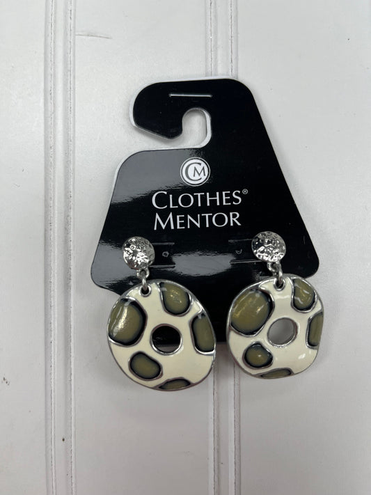 Earrings Dangle/drop Clothes Mentor