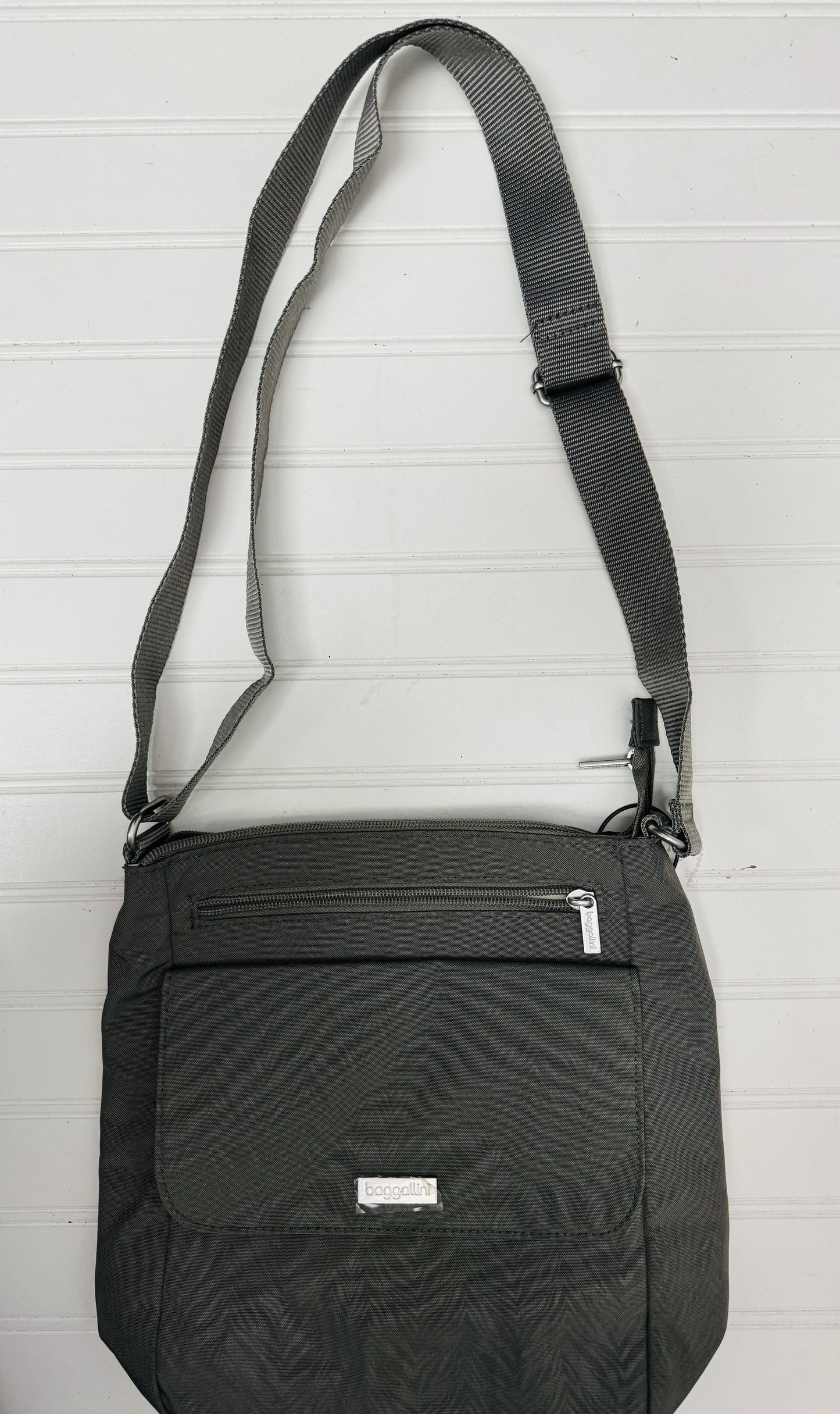 Crossbody By Baggallini, Size: Medium