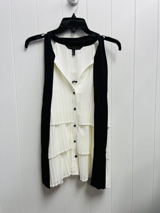 Top Sleeveless By White House Black Market In Black & White, Size: 14