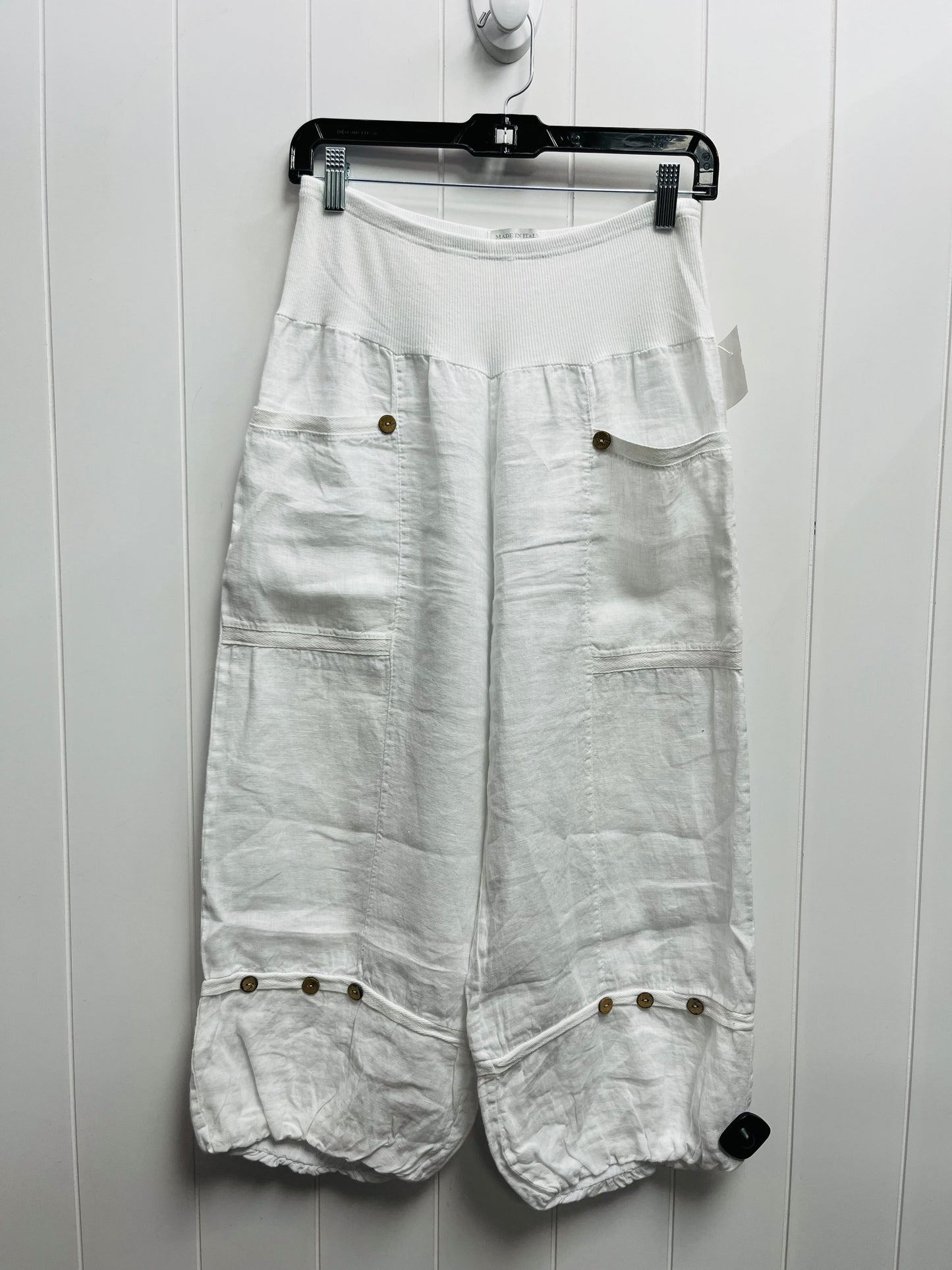 Capris By made in italy In White, Size: M