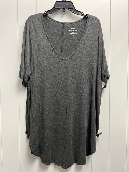 Top Short Sleeve By Torrid In Grey, Size: 4x