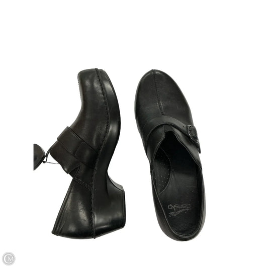 Shoes Flats By Dansko In Black, Size: 8.5