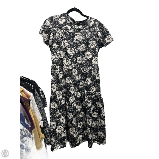 Dress Casual Short By Who What Wear In Black & White, Size: L