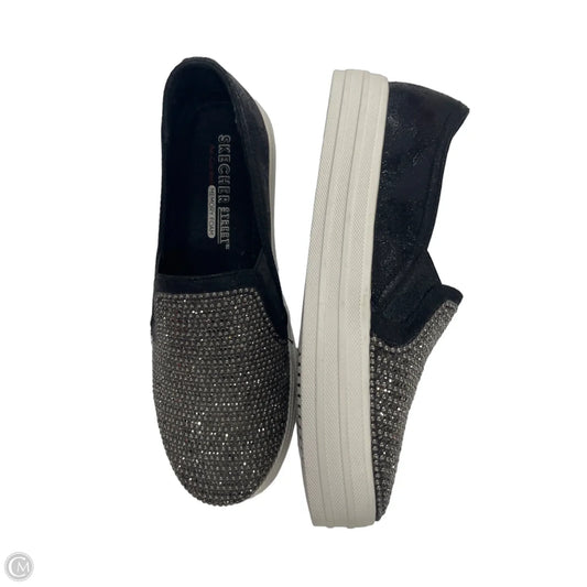 Shoes Flats By Skechers In Silver, Size: 6