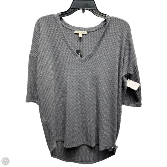 Top Short Sleeve By Express In Grey, Size: S