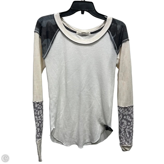 Top Long Sleeve By We The Free In Grey & White, Size: S